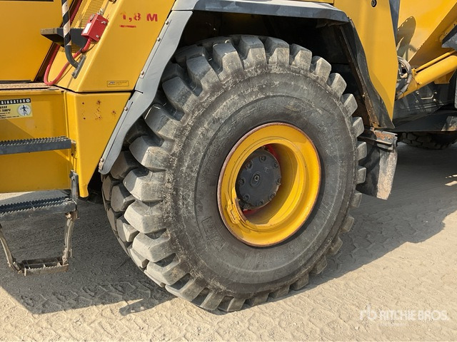 2015 Komatsu HM400-3 Articulated Dump Truck - מסיר פסולת מפרקי: תמונה 4 2015 Komatsu HM400-3 Articulated Dump Truck - מסיר פסולת מפרקי: תמונה 4