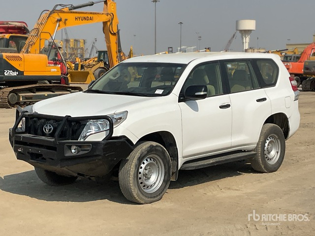 2015 Toyota Prado TX 150L 4x4 SUV - SUV: תמונה 2 2015 Toyota Prado TX 150L 4x4 SUV - SUV: תמונה 2