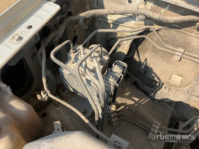 2016 Mitsubishi L200 4x4 Crew Cab Pickup - טנדר: תמונה 4 2016 Mitsubishi L200 4x4 Crew Cab Pickup - טנדר: תמונה 4