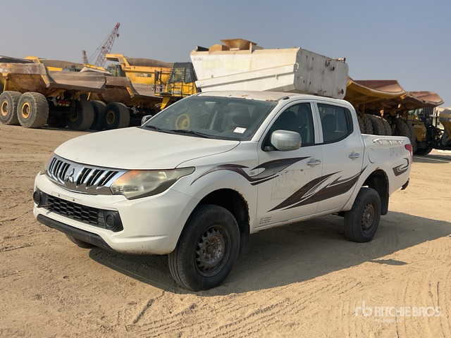2016 Mitsubishi L200 4x4 Crew Cab Pickup - טנדר: תמונה 1 2016 Mitsubishi L200 4x4 Crew Cab Pickup - טנדר: תמונה 1