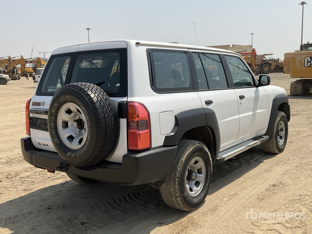 2018 Nissan Patrol GL 4x4 SUV - SUV: תמונה 3 2018 Nissan Patrol GL 4x4 SUV - SUV: תמונה 3