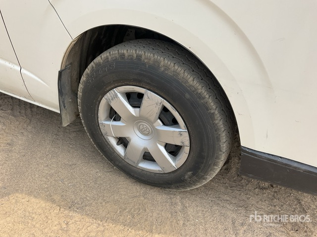 2018 Toyota Hiace 4x2 15-Seat Mini Bus - מיניבוס, כלי רכב מסחרי לנוסעים: תמונה 5 2018 Toyota Hiace 4x2 15-Seat Mini Bus - מיניבוס, כלי רכב מסחרי לנוסעים: תמונה 5