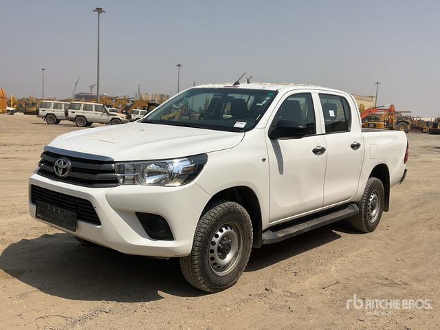 2018 Toyota Hilux 4x4 Crew Cab Pickup - טנדר: תמונה 3 2018 Toyota Hilux 4x4 Crew Cab Pickup - טנדר: תמונה 3