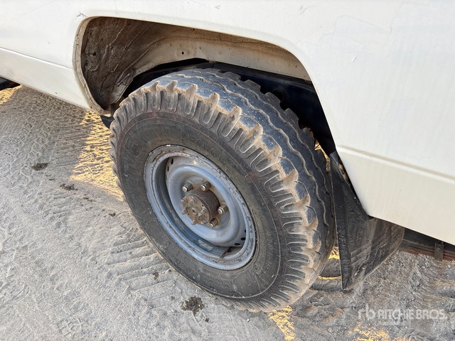 2018 Toyota Land Cruiser 78R 4x4 SUV - SUV: תמונה 4 2018 Toyota Land Cruiser 78R 4x4 SUV - SUV: תמונה 4