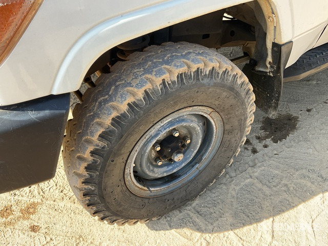 2018 Toyota Land Cruiser 78R 4x4 SUV - SUV: תמונה 5 2018 Toyota Land Cruiser 78R 4x4 SUV - SUV: תמונה 5