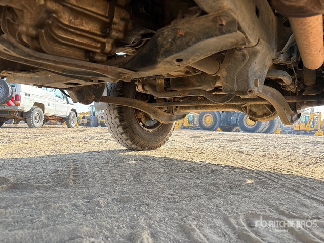 2018 Toyota Land Cruiser 78R 4x4 SUV - SUV: תמונה 5 2018 Toyota Land Cruiser 78R 4x4 SUV - SUV: תמונה 5