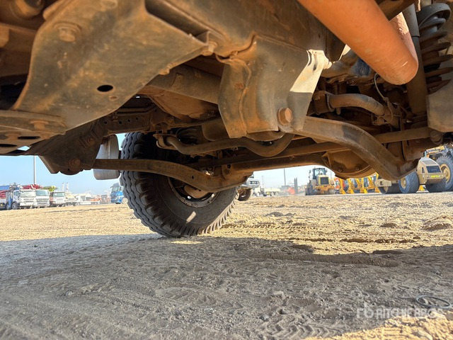 2018 Toyota Land Cruiser 78R 4x4 SUV - SUV: תמונה 5 2018 Toyota Land Cruiser 78R 4x4 SUV - SUV: תמונה 5