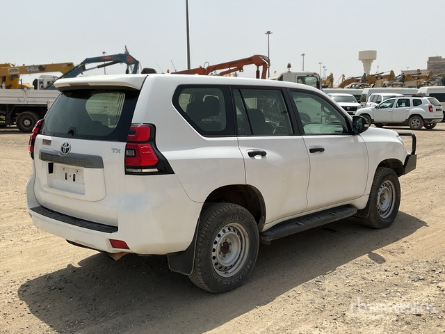2018 Toyota Prado TX 150L 4x4 SUV - SUV: תמונה 3 2018 Toyota Prado TX 150L 4x4 SUV - SUV: תמונה 3