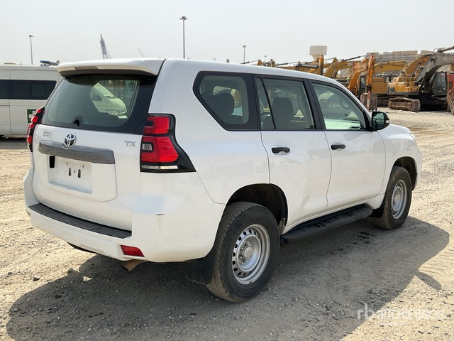 2018 Toyota Prado TX 150L 4x4 SUV - SUV: תמונה 3 2018 Toyota Prado TX 150L 4x4 SUV - SUV: תמונה 3