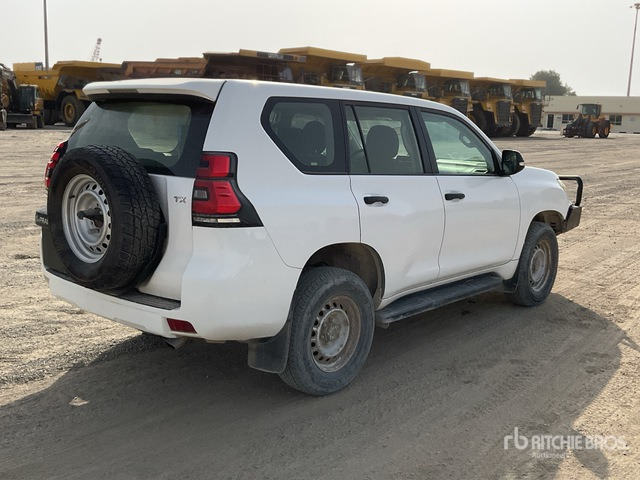 2018 Toyota Prado TX 150L 4x4 SUV - SUV: תמונה 3 2018 Toyota Prado TX 150L 4x4 SUV - SUV: תמונה 3