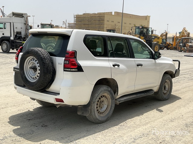 2018 Toyota Prado TX 150L 4x4 SUV - SUV: תמונה 3 2018 Toyota Prado TX 150L 4x4 SUV - SUV: תמונה 3
