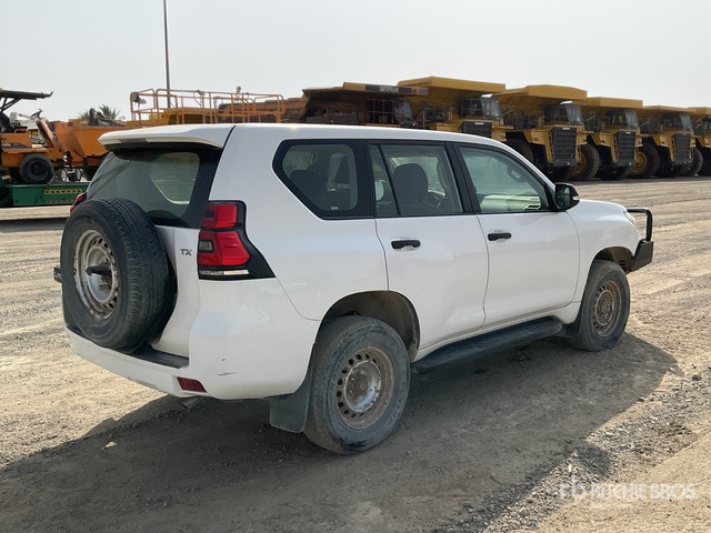 2018 Toyota Prado TX 150L 4x4 SUV - SUV: תמונה 3 2018 Toyota Prado TX 150L 4x4 SUV - SUV: תמונה 3