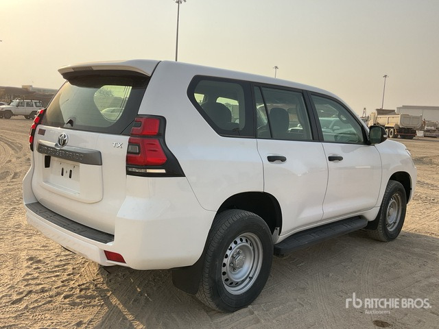 2018 Toyota Prado TX 150L 4x4 SUV - SUV: תמונה 3 2018 Toyota Prado TX 150L 4x4 SUV - SUV: תמונה 3