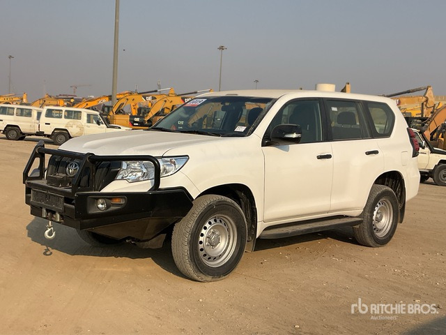 2019 Toyota Prado TX 150L 4x4 SUV - SUV: תמונה 3 2019 Toyota Prado TX 150L 4x4 SUV - SUV: תמונה 3