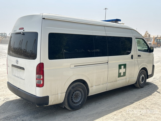 2022 Toyota Hiace High Roof 4x2 Ambulance - אמבולנס: תמונה 4 2022 Toyota Hiace High Roof 4x2 Ambulance - אמבולנס: תמונה 4