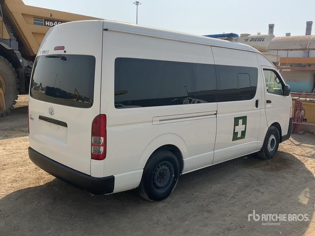 2022 Toyota Hiace High Roof 4x2 Ambulance - אמבולנס: תמונה 3 2022 Toyota Hiace High Roof 4x2 Ambulance - אמבולנס: תמונה 3