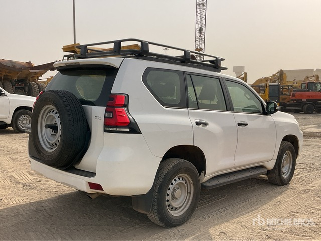 2023 Toyota Prado TX 150L 4x4 SUV - SUV: תמונה 5 2023 Toyota Prado TX 150L 4x4 SUV - SUV: תמונה 5