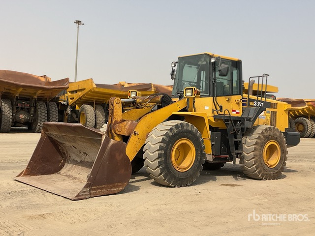 Komatsu WA380Z-6 - מעמיס גלגלים: תמונה 1 Komatsu WA380Z-6 - מעמיס גלגלים: תמונה 1