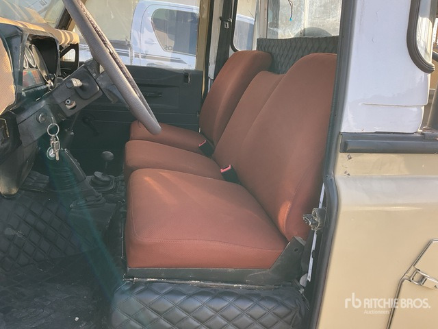 Land Rover Defender 110 - טנדר: תמונה 5 Land Rover Defender 110 - טנדר: תמונה 5