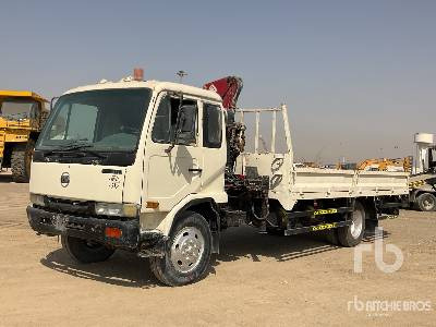 NISSAN 210MK 4x2 - משאית צד נופל/ שטוחה, משאית מנוף: תמונה 1 NISSAN 210MK 4x2 - משאית צד נופל/ שטוחה, משאית מנוף: תמונה 1