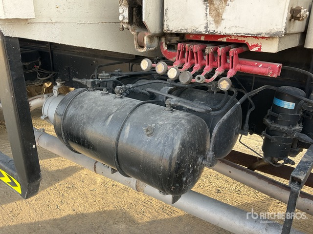 Nissan TF20 - משאית צד נופל/ שטוחה, משאית מנוף: תמונה 5 Nissan TF20 - משאית צד נופל/ שטוחה, משאית מנוף: תמונה 5