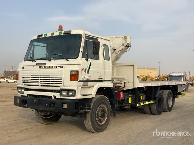 Nissan TF20 - משאית צד נופל/ שטוחה, משאית מנוף: תמונה 1 Nissan TF20 - משאית צד נופל/ שטוחה, משאית מנוף: תמונה 1