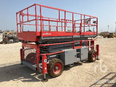 SKYJACK SJ9241 4x4 Diesel - מעלית מספריים: תמונה 4 SKYJACK SJ9241 4x4 Diesel - מעלית מספריים: תמונה 4