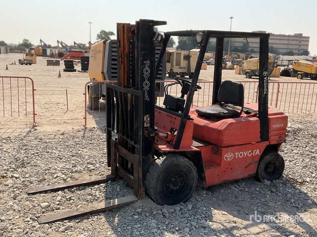 Toyota 02-5FD25 Forklift - מלגזת סולר: תמונה 1 Toyota 02-5FD25 Forklift - מלגזת סולר: תמונה 1