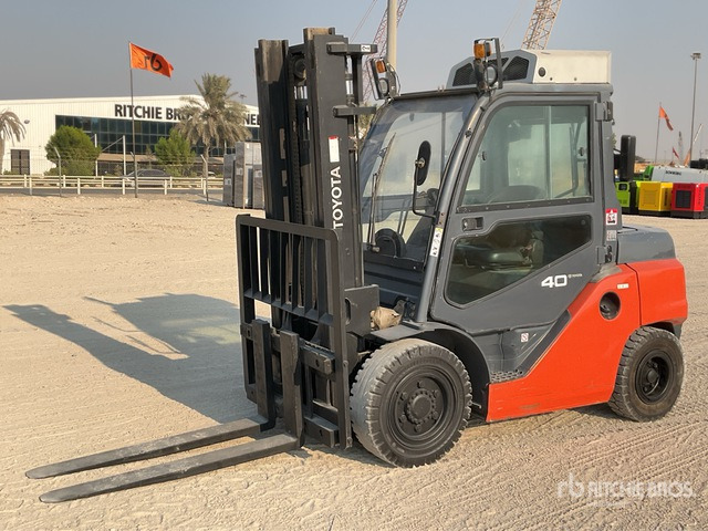 Toyota 8FD40N Forklift - מלגזת סולר: תמונה 1 Toyota 8FD40N Forklift - מלגזת סולר: תמונה 1