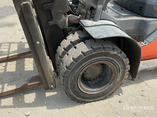 Toyota 8FD70U - מלגזת סולר: תמונה 5 Toyota 8FD70U - מלגזת סולר: תמונה 5