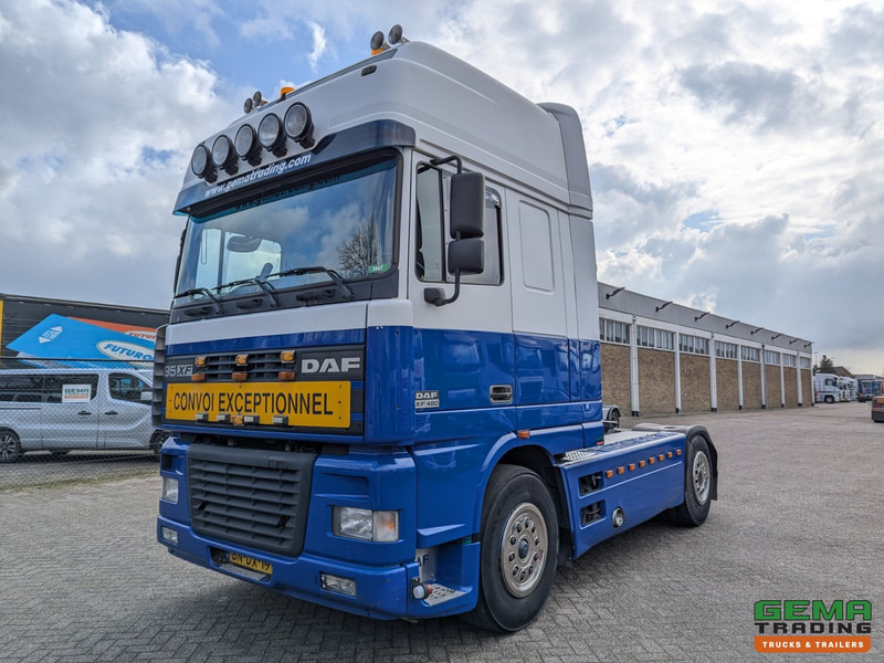 DAF 95XF.480 4x2 Superspacecab Euro3 - Handgeschakeld - Limited Edition Interieur - Side Skirts - Luchthoorns - יחידת טרקטור: תמונה 1 DAF 95XF.480 4x2 Superspacecab Euro3 - Handgeschakeld - Limited Edition Interieur - Side Skirts - Luchthoorns - יחידת טרקטור: תמונה 1