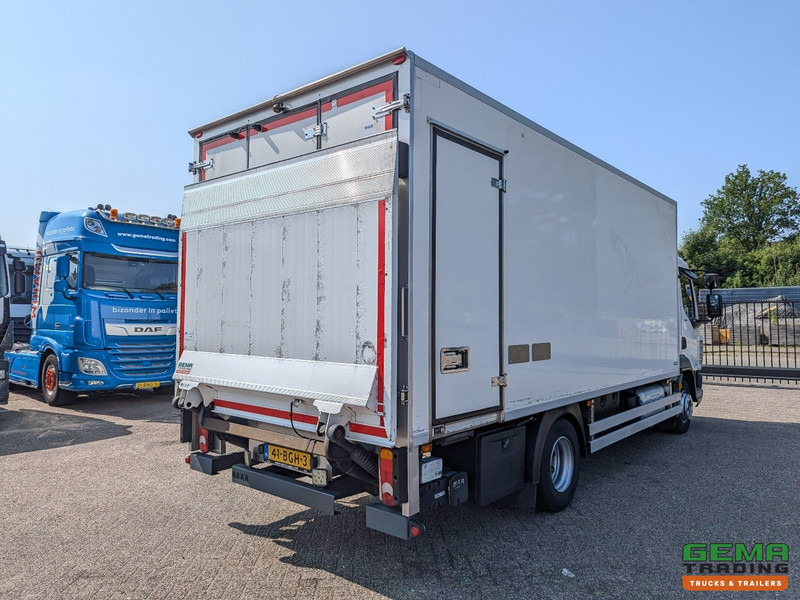 DAF LF 210 FA 4x2 Slaapcab Euro6 - Koelbak 5.5M + Konvekta/Solar-Koeler + Laadklep 1500KG - Zijdeur - 08/2025 APK - משאית קירור: תמונה 4 DAF LF 210 FA 4x2 Slaapcab Euro6 - Koelbak 5.5M + Konvekta/Solar-Koeler + Laadklep 1500KG - Zijdeur - 08/2025 APK - משאית קירור: תמונה 4