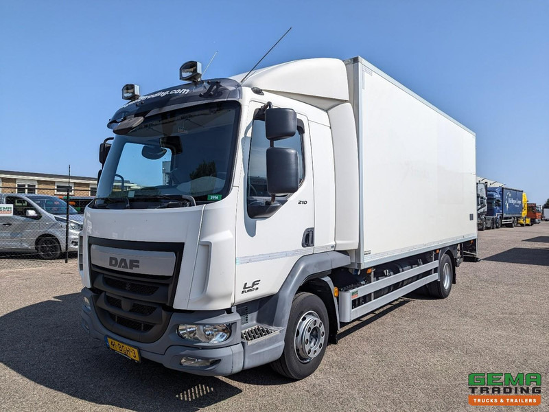 DAF LF 210 FA 4x2 Slaapcab Euro6 - Koelbak 5.5M + Konvekta/Solar-Koeler + Laadklep 1500KG - Zijdeur - משאית קירור: תמונה 1 DAF LF 210 FA 4x2 Slaapcab Euro6 - Koelbak 5.5M + Konvekta/Solar-Koeler + Laadklep 1500KG - Zijdeur - משאית קירור: תמונה 1