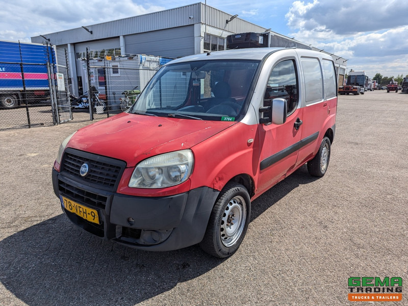 Fiat Doblò 1.9 JTD Euro4 - Handgeschakeld - Trekhaak - כלי רכב מסחרי קטן: תמונה 1 Fiat Doblò 1.9 JTD Euro4 - Handgeschakeld - Trekhaak - כלי רכב מסחרי קטן: תמונה 1