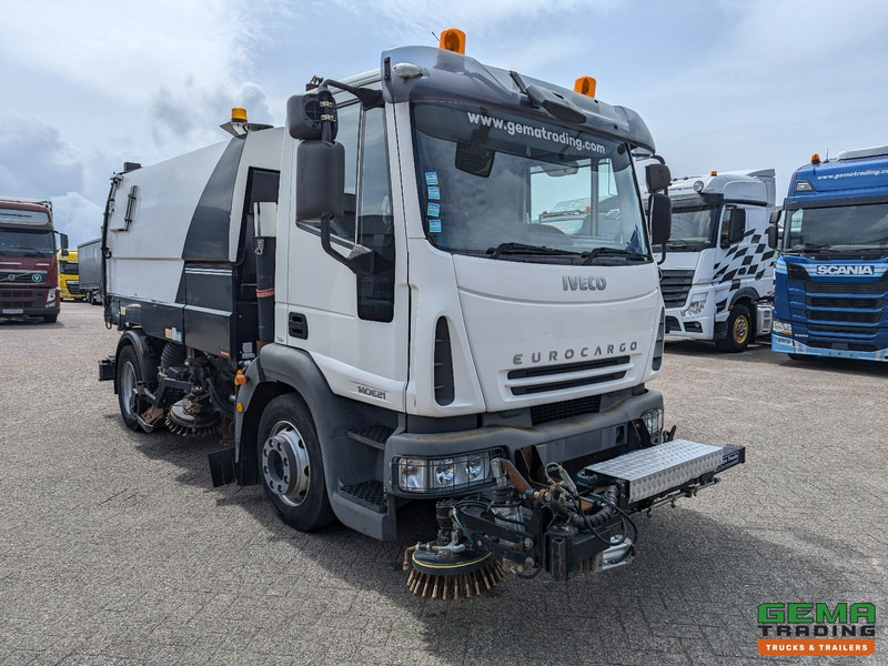 Iveco 140E21 4x2 Dagcab Euro3 - Schmidt SK500R - Hydrostaat - מטאטא כבישים: תמונה 4 Iveco 140E21 4x2 Dagcab Euro3 - Schmidt SK500R - Hydrostaat - מטאטא כבישים: תמונה 4