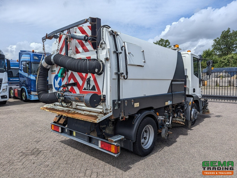 Iveco 140E21 4x2 Dagcab Euro3 - Schmidt SK500R - Hydrostaat - מטאטא כבישים: תמונה 2 Iveco 140E21 4x2 Dagcab Euro3 - Schmidt SK500R - Hydrostaat - מטאטא כבישים: תמונה 2