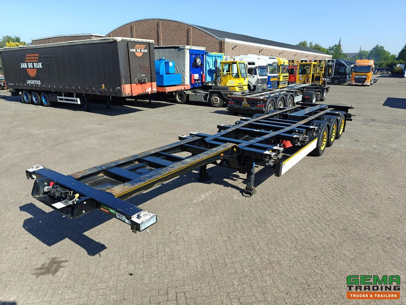 Kögel PORT 40 SIMPLEX 20 3-Assen SAF - Schijfremmen - 20/30/40FT Aansluiting - Achterschuiver - סמיטריילר מוביל מכולות/ החלפת גוף: תמונה 1 Kögel PORT 40 SIMPLEX 20 3-Assen SAF - Schijfremmen - 20/30/40FT Aansluiting - Achterschuiver - סמיטריילר מוביל מכולות/ החלפת גוף: תמונה 1