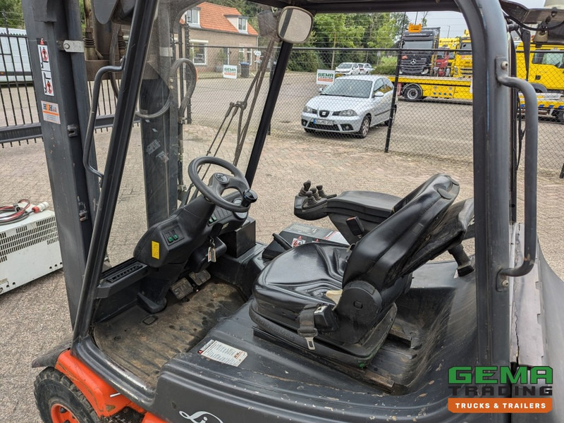 Linde E30 02 - 4058 uur - Duplex Mast - Volrubber Banden - Eurotron 80V-80A Oplader (M34) - מלגזה חשמלית: תמונה 5 Linde E30 02 - 4058 uur - Duplex Mast - Volrubber Banden - Eurotron 80V-80A Oplader (M34) - מלגזה חשמלית: תמונה 5