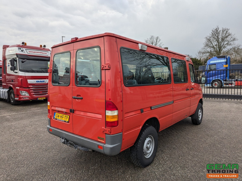 Mercedes-Benz 316 CDI 4x4 Euro3 - 59.000km - 9 Persoons - Lier - 3 Sperren! Hoge en Lage Gearing - מיניבוס, כלי רכב מסחרי לנוסעים: תמונה 3 Mercedes-Benz 316 CDI 4x4 Euro3 - 59.000km - 9 Persoons - Lier - 3 Sperren! Hoge en Lage Gearing - מיניבוס, כלי רכב מסחרי לנוסעים: תמונה 3
