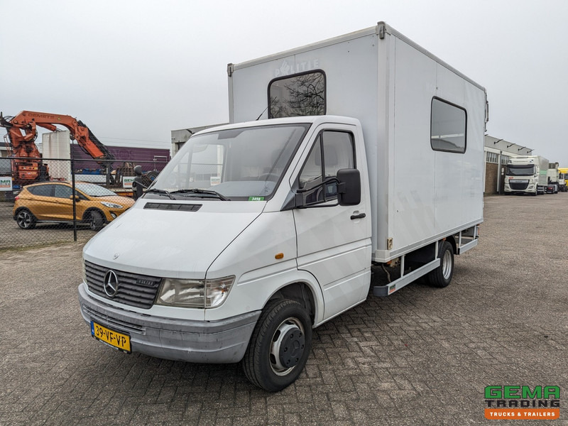 Mercedes-Benz 400-serie 410 D 4x2 Euro2 - Mobiel Kantoor - Standkachel - Hydr. Steunpoten - Eigen Accu's - 26.000KM Origineel - MARGE - כלי רכב מסחרי: תמונה 1 Mercedes-Benz 400-serie 410 D 4x2 Euro2 - Mobiel Kantoor - Standkachel - Hydr. Steunpoten - Eigen Accu's - 26.000KM Origineel - MARGE - כלי רכב מסחרי: תמונה 1
