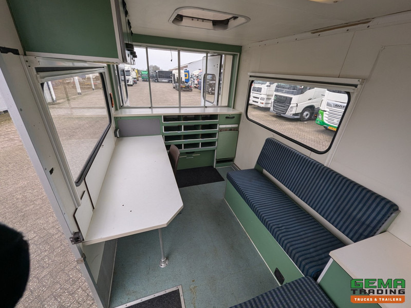 Mercedes-Benz 400-serie 410 D 4x2 Euro2 - Mobiel Kantoor - Standkachel - Hydr. Steunpoten - Eigen Accu's - 26.000KM Origineel - MARGE - כלי רכב מסחרי: תמונה 4 Mercedes-Benz 400-serie 410 D 4x2 Euro2 - Mobiel Kantoor - Standkachel - Hydr. Steunpoten - Eigen Accu's - 26.000KM Origineel - MARGE - כלי רכב מסחרי: תמונה 4
