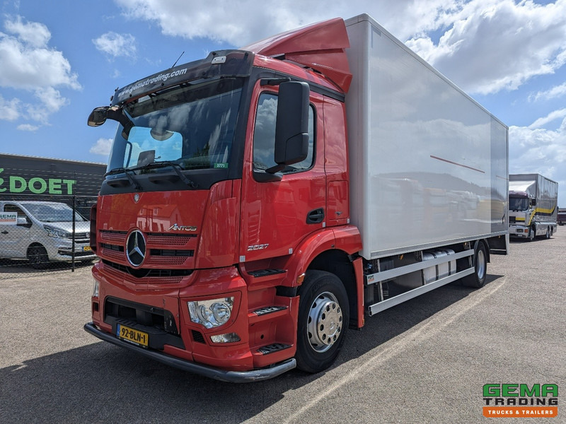 Mercedes-Benz Antos 2027 4x2 Dagcab Euro6C - GeslotenBak 7.6m - Laadklep 2000KG - 11/2025 APK - משאית תיבה: תמונה 1 Mercedes-Benz Antos 2027 4x2 Dagcab Euro6C - GeslotenBak 7.6m - Laadklep 2000KG - 11/2025 APK - משאית תיבה: תמונה 1