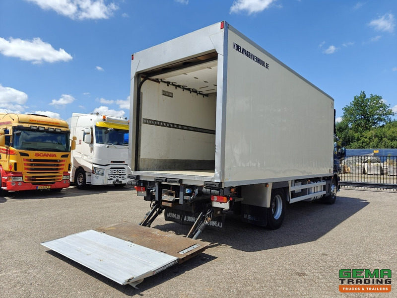 Scania P94D-260 4x2 Dagcab Euro2 - Handgeschakeld - Koel-Vriesbak 7.5m - Carrier Genesis R90 - Vangmuil - משאית קירור: תמונה 2 Scania P94D-260 4x2 Dagcab Euro2 - Handgeschakeld - Koel-Vriesbak 7.5m - Carrier Genesis R90 - Vangmuil - משאית קירור: תמונה 2