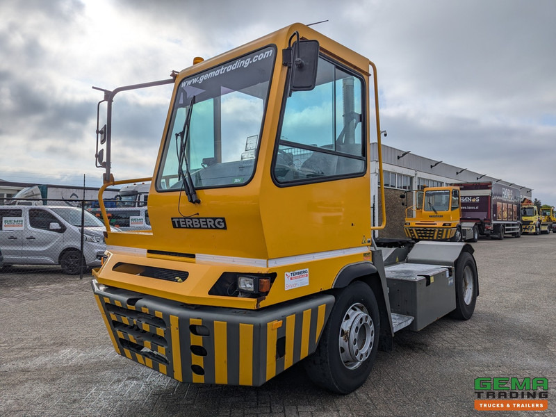 Terberg YT222 Allison - Schotel 30T - Landbouw kenteken - טרקטור מסוף: תמונה 1 Terberg YT222 Allison - Schotel 30T - Landbouw kenteken - טרקטור מסוף: תמונה 1