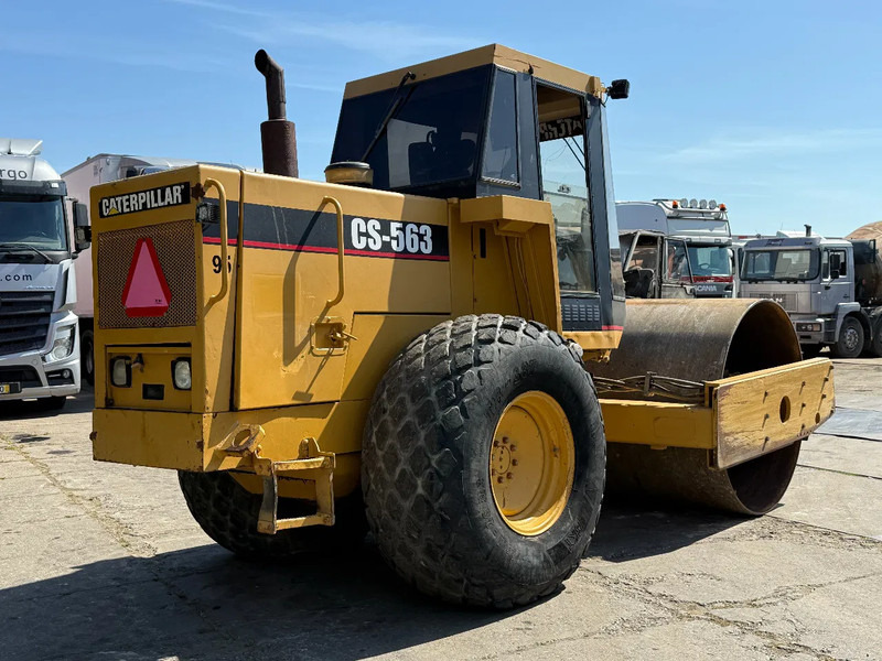 Caterpillar CS 563 Roller with vibration - רולר: תמונה 4 Caterpillar CS 563 Roller with vibration - רולר: תמונה 4