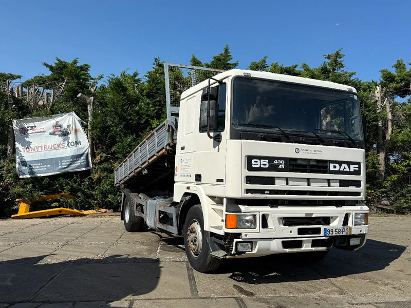 DAF 95.430 ATI 4X2 Tipper SPRING/AIR ZF MAN GEARBOX - מזהיר: תמונה 1 DAF 95.430 ATI 4X2 Tipper SPRING/AIR ZF MAN GEARBOX - מזהיר: תמונה 1