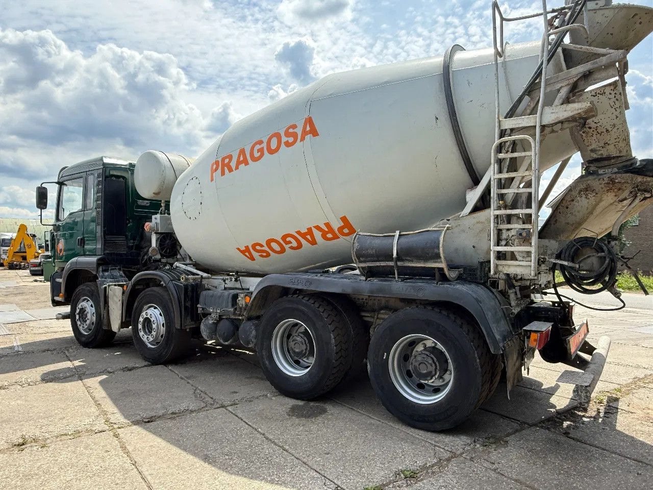MAN TGA 35.360 8X4 CIFA Beton Mixer Spring/Spring ZF - משאית מערבלת בטון: תמונה 3 MAN TGA 35.360 8X4 CIFA Beton Mixer Spring/Spring ZF - משאית מערבלת בטון: תמונה 3
