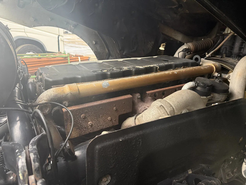 יחידת טרקטור MAN TGX 33.480 6X4 Tractor-unit Spring/Spring Retarder Euro5: תמונה 18 יחידת טרקטור MAN TGX 33.480 6X4 Tractor-unit Spring/Spring Retarder Euro5: תמונה 18