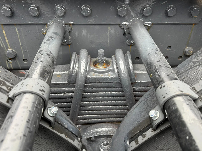 יחידת טרקטור MAN TGX 33.480 6X4 Tractor-unit Spring/Spring Retarder Euro5: תמונה 6 יחידת טרקטור MAN TGX 33.480 6X4 Tractor-unit Spring/Spring Retarder Euro5: תמונה 6