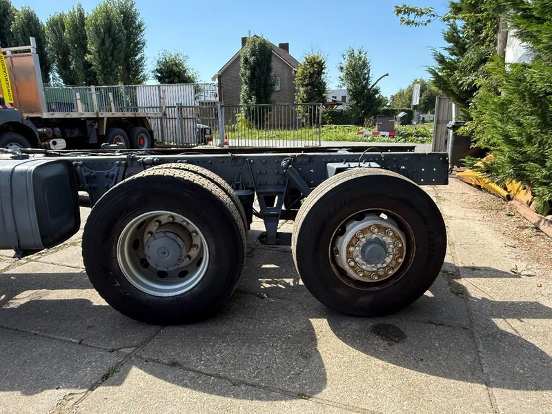 Mercedes-Benz Actros 2540 V6 6X2 Chassis Spring/Air Manual gearbox - משאית עם שלדת תא: תמונה 4 Mercedes-Benz Actros 2540 V6 6X2 Chassis Spring/Air Manual gearbox - משאית עם שלדת תא: תמונה 4